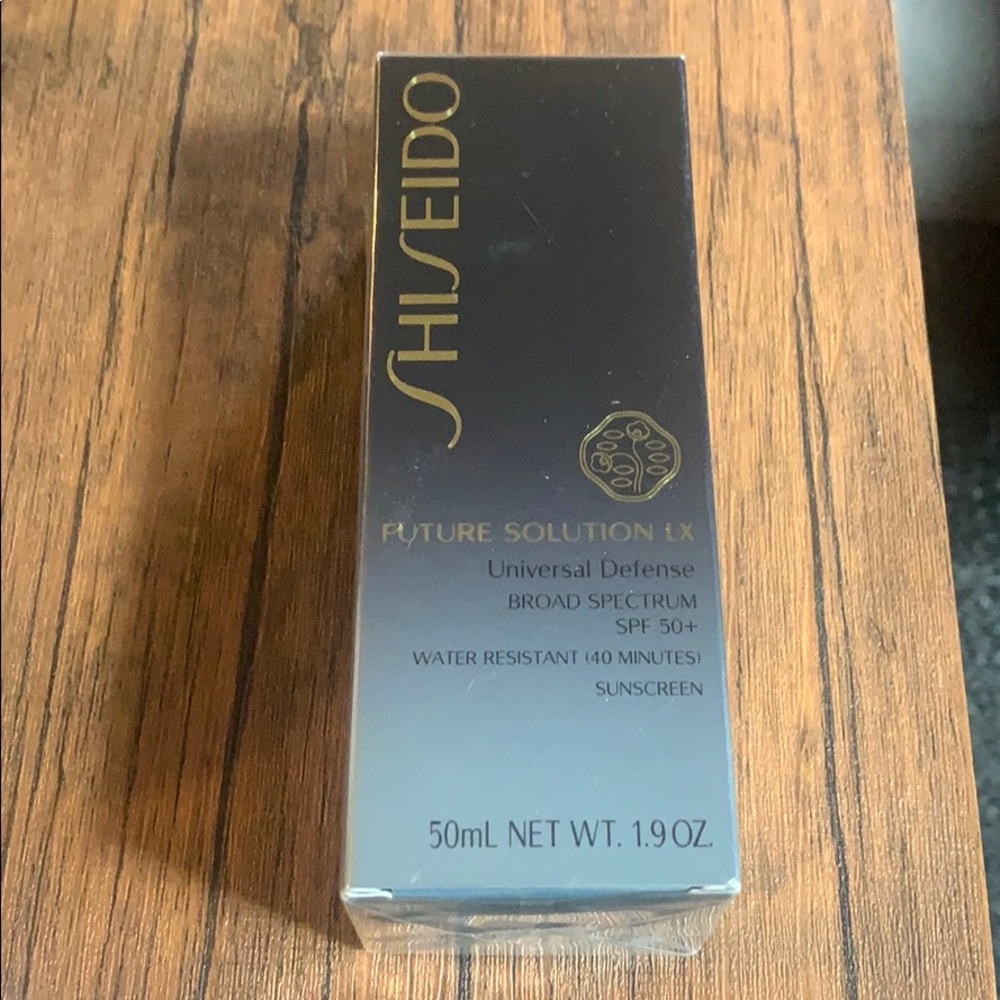 Future Solution LX Universal Defense SPF 50+